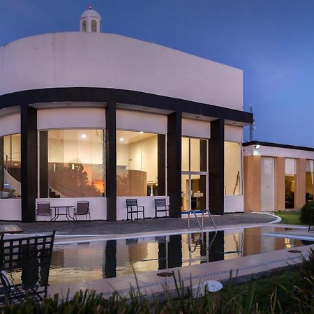 Hotel Aeropuerto Morelia Alvaro Obregon Εξωτερικό φωτογραφία