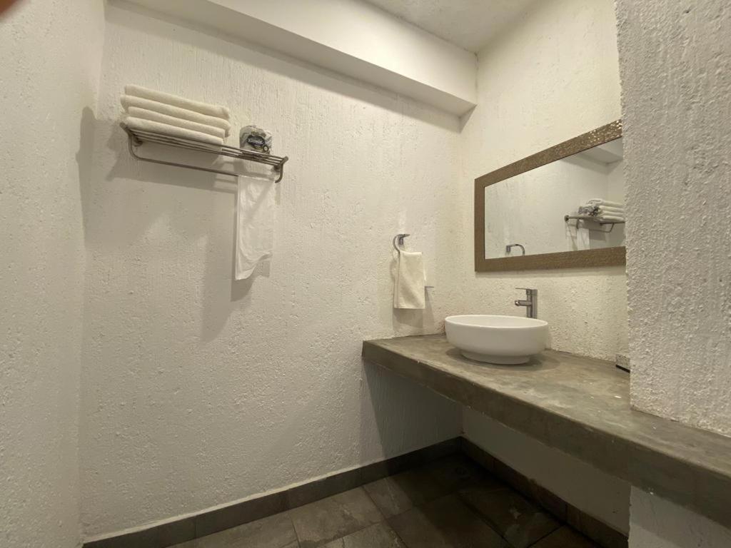 Hotel Aeropuerto Morelia Alvaro Obregon Εξωτερικό φωτογραφία