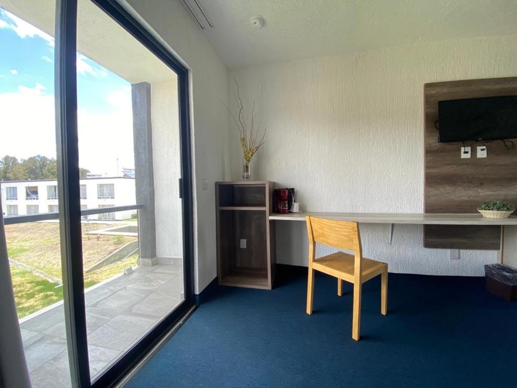 Hotel Aeropuerto Morelia Alvaro Obregon Εξωτερικό φωτογραφία